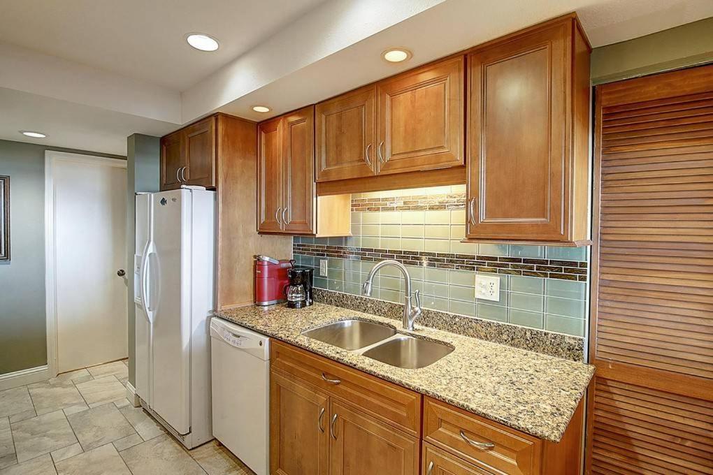 Sunrises And Ocean Views In This 2 Bedroom 2 Bath Port Aransas Bagian luar foto